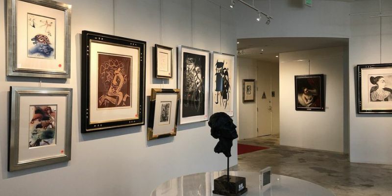 Galerie Michael trưng bày các tác phẩm kinh điển