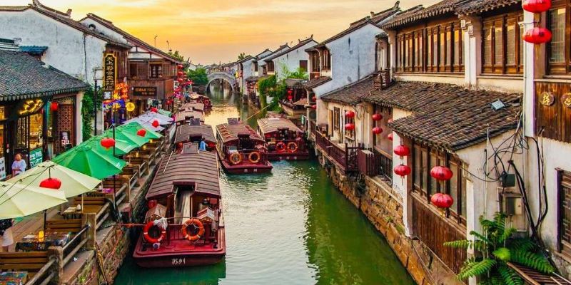 Top 10 địa điểm tham quan nổi tiếng